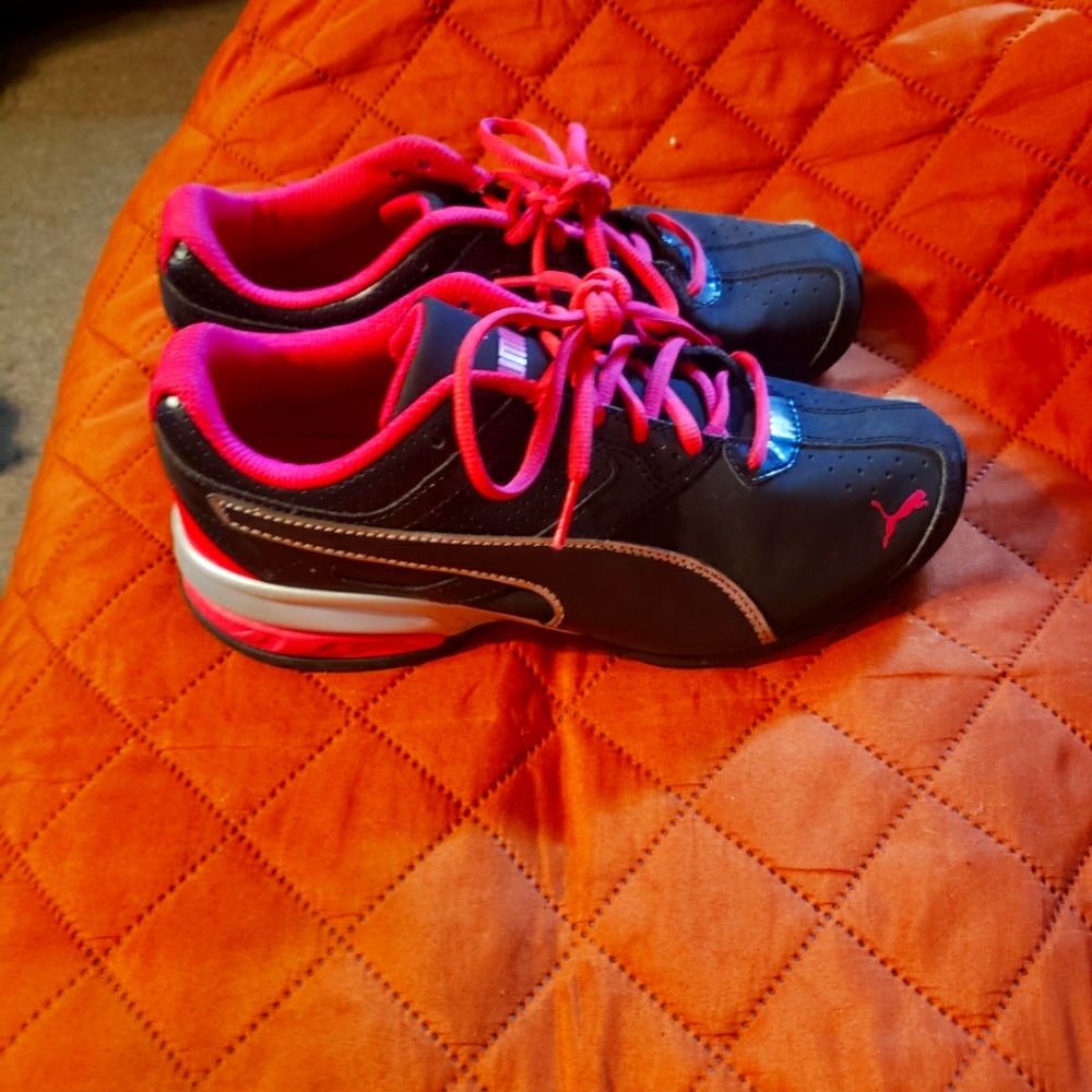 Womens Puma Sneakers